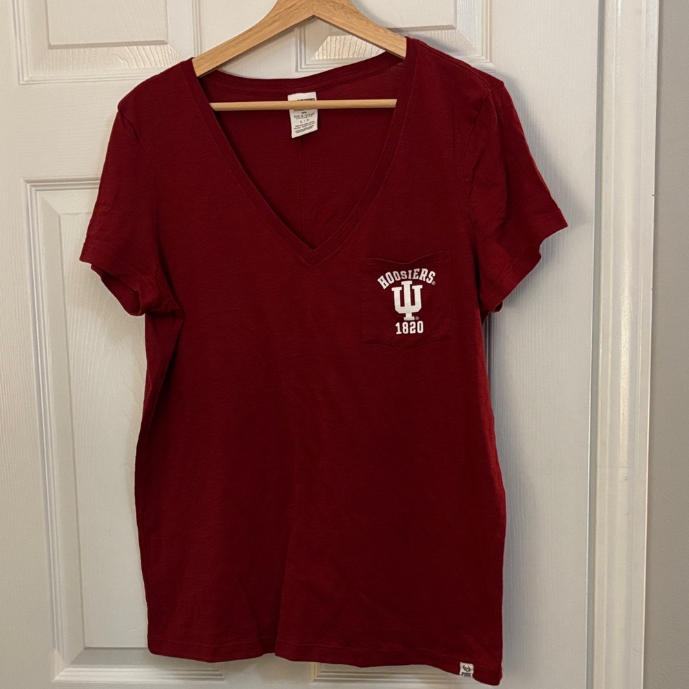 Victoria’s Secret PINK IU Hoosiers Red V-Neck T-Shirt - L